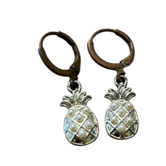 Pineapple Silvertone Copper Hook Faux Pearl 1.25" Pierced Earrings - Picture 11 of 12